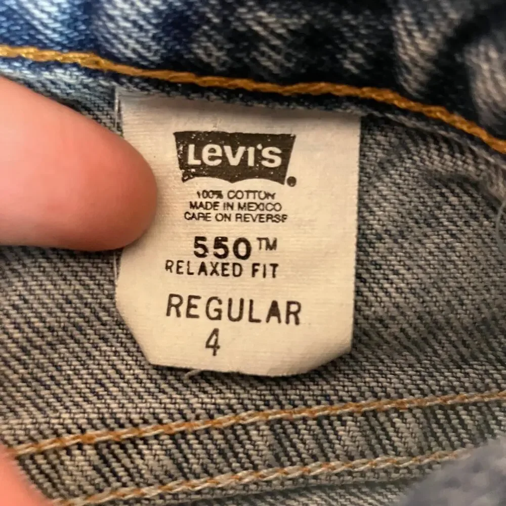 Vintage 1990s Levi's 550 Blue Denim Jeans - Picture 5 of 9